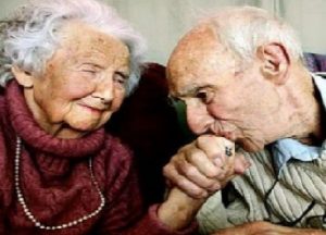 Read more about the article Aşk Hikayesi; “Elli Yıllık Kibarlık”